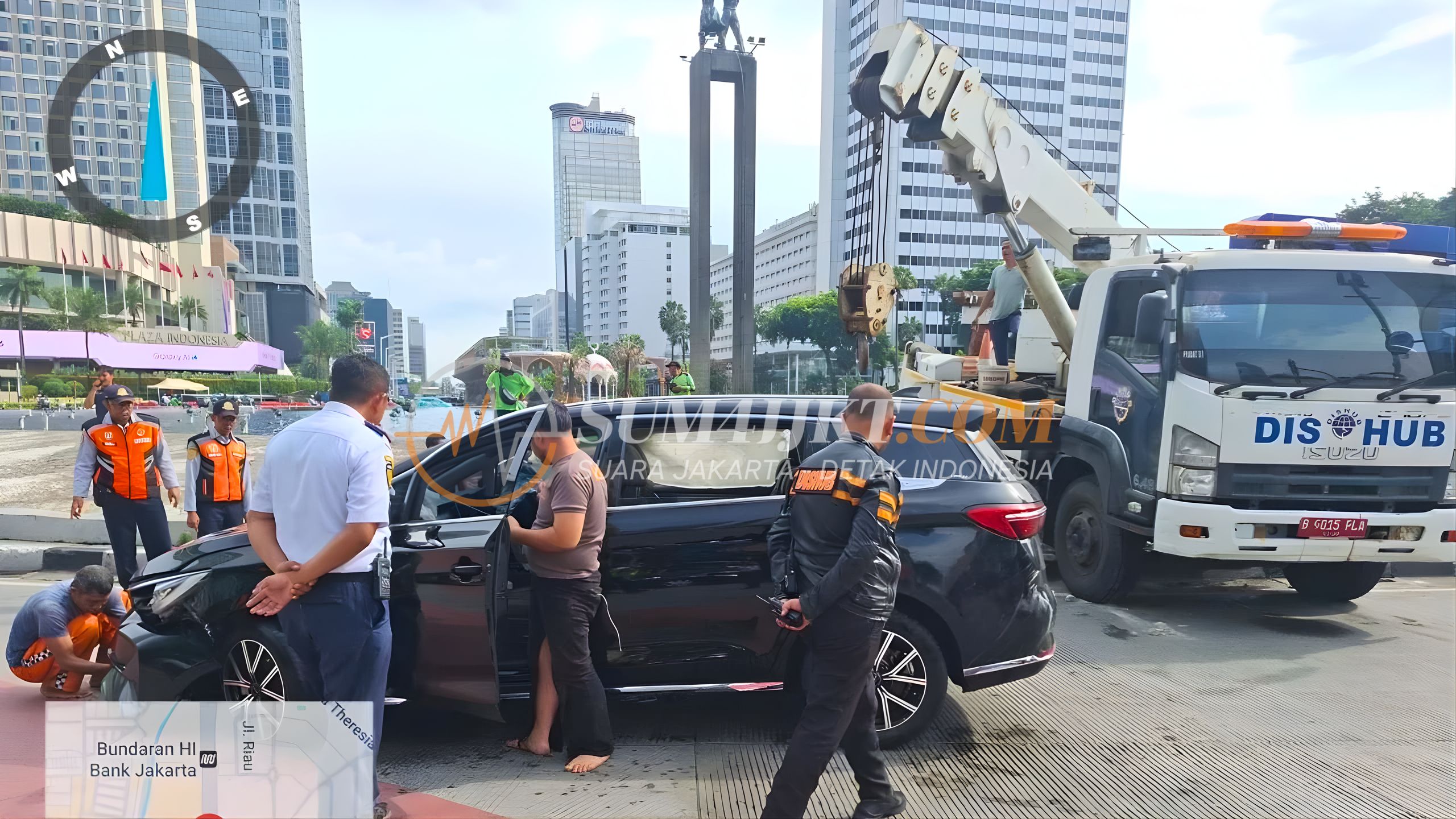 Mobil Nyemplung ke Kolam Bundaran HI, Ini Kronologinya