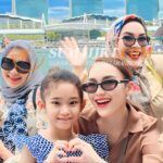 Tradisi Lebaran Ayu Ting Ting: Keliling Gang Sapa Tetangga di Depok Di Era Digital