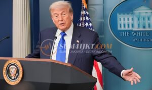 Donald Trump Sebut AS Bakal Ambil Uranium Iran Jika Kesepakatan Tercapai