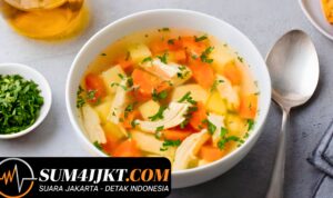 Cara Membuat Sup Ayam Hangat dengan Bahan Mudah Ditemukan