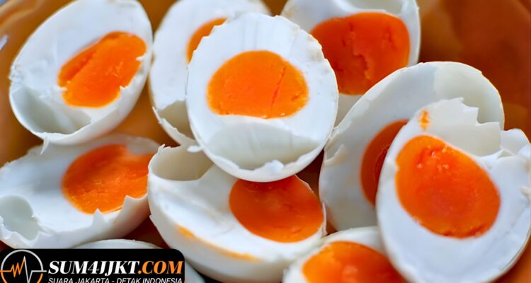 Cara Membuat Telur Asin Sendiri Di Rumah Dengan Mudah, Hasil Gurih Dan Tahan Lama